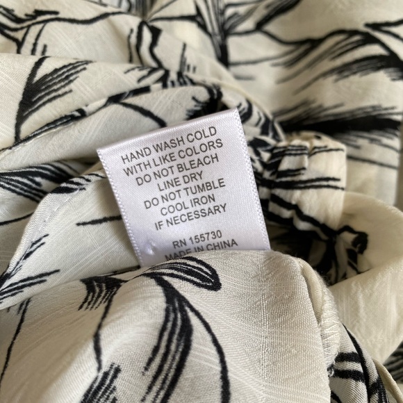 Rose & Olive Blouse - Medium - Picture 14 of 15